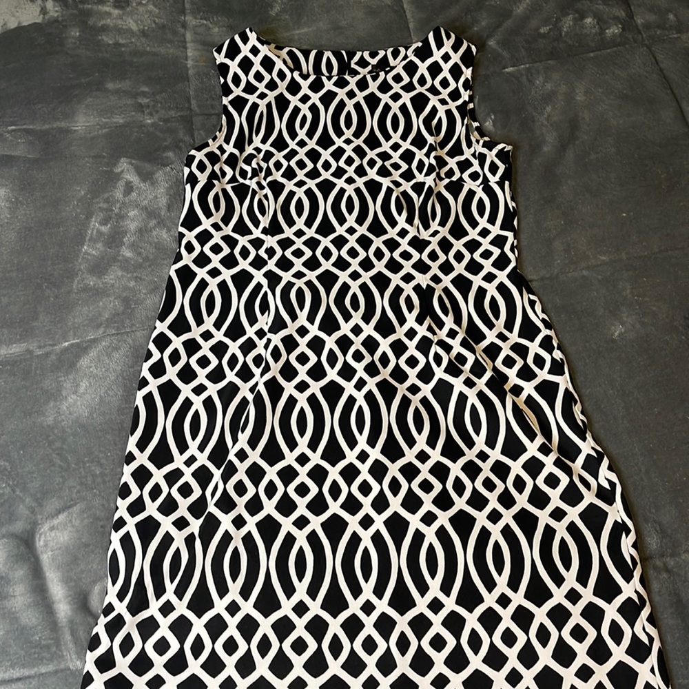 Black and white pattern dress